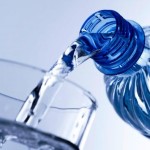 Beber agua ayuda a adelgazar